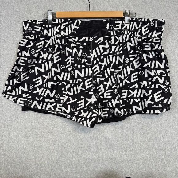 Nike Women's Size XXL 2XL Black White Training Lined Athletic Shorts - Picture 10 of 10